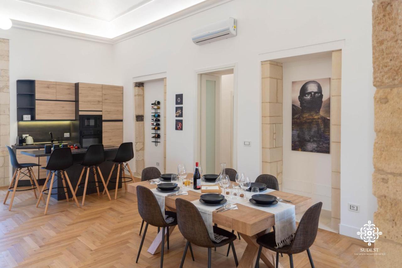 Apartamento Residenza Dumah - Elegante Dimora In Centro Syracuse Exterior foto