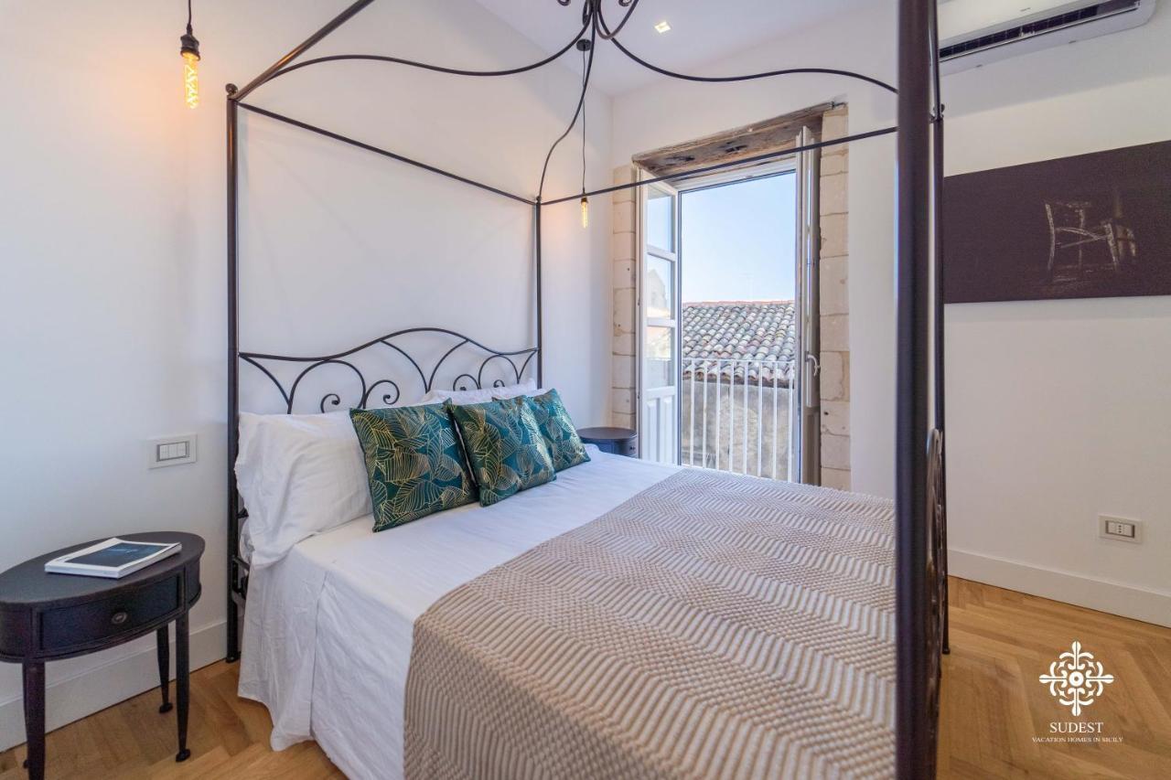 Apartamento Residenza Dumah - Elegante Dimora In Centro Syracuse Exterior foto