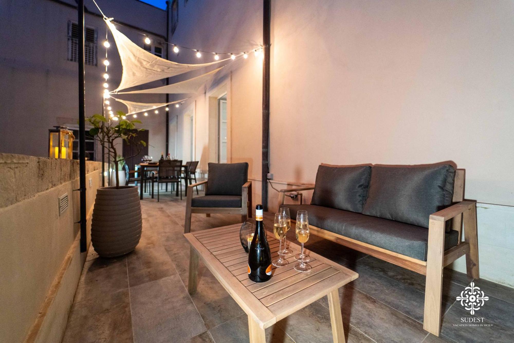 Apartamento Residenza Dumah - Elegante Dimora In Centro Syracuse Exterior foto