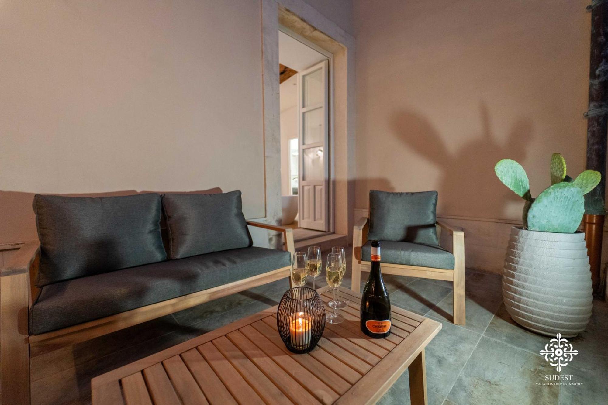 Apartamento Residenza Dumah - Elegante Dimora In Centro Syracuse Exterior foto